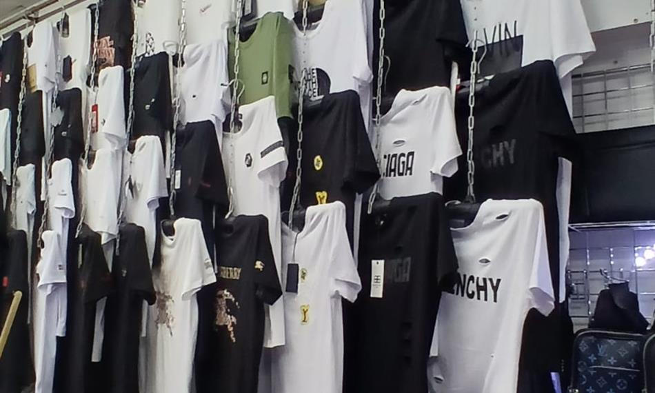 bohatý výběr textilu